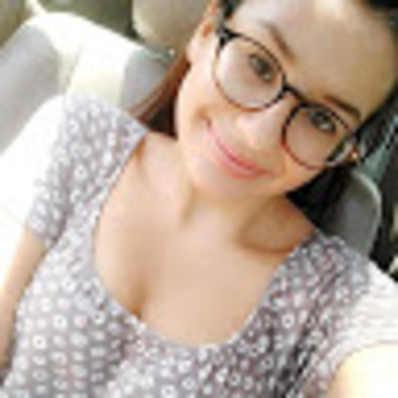 Meet your Posher, Tahia - Picture 1 of 1